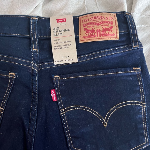 Levi’s 312 shaping slim jeans size 25 waist - Picture 4 of 7